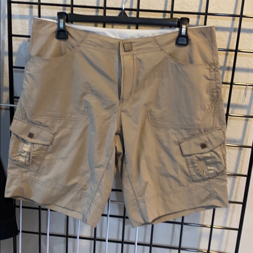 Mountain Hardware Shorts LIKE NEW